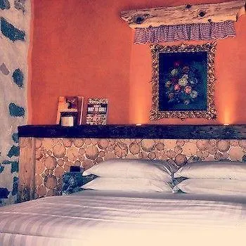 Historic Madonna Apartahotel 4*